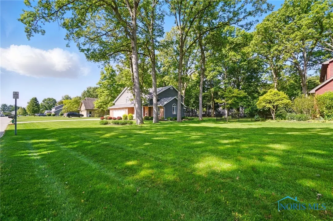 1301 Forest Park, Findlay, Ohio 45840, 3 Bedrooms Bedrooms, 8 Rooms Rooms,3 BathroomsBathrooms,Residential,For Sale,Forest,6130192