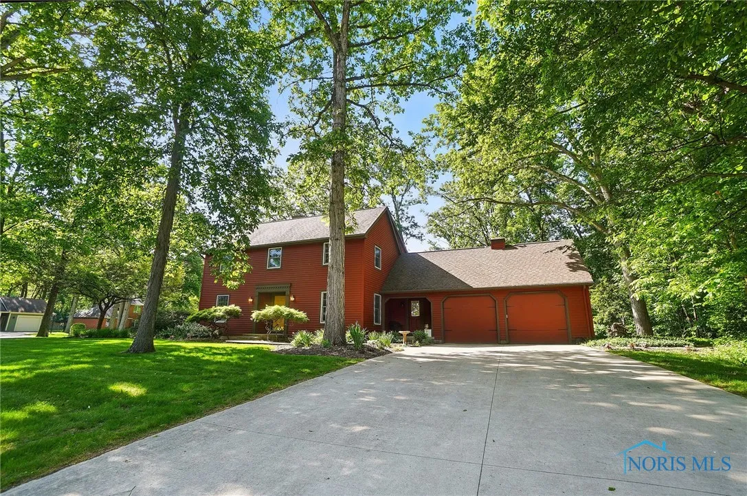1301 Forest Park, Findlay, Ohio 45840, 3 Bedrooms Bedrooms, 8 Rooms Rooms,3 BathroomsBathrooms,Residential,For Sale,Forest,6130192