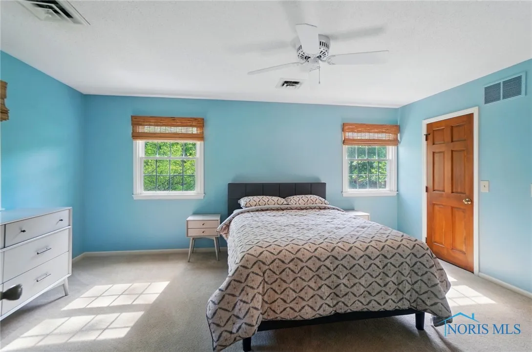 1301 Forest Park, Findlay, Ohio 45840, 3 Bedrooms Bedrooms, 8 Rooms Rooms,3 BathroomsBathrooms,Residential,For Sale,Forest,6130192