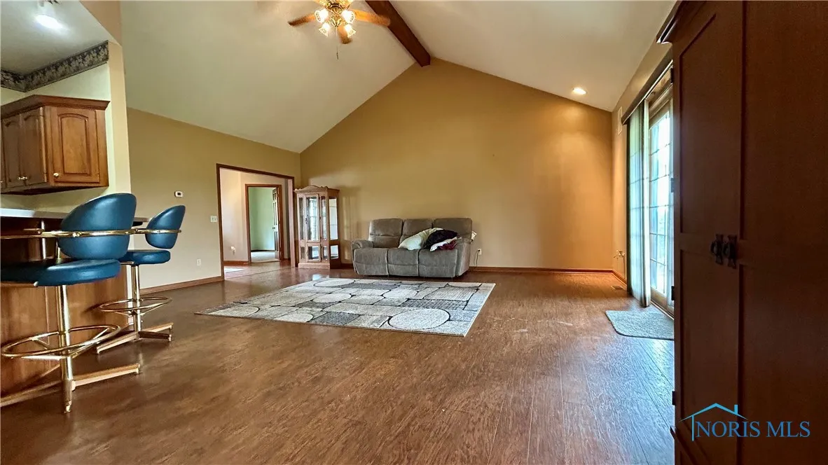 12327 Buckeye Drive, Paulding, Ohio 45879, 3 Bedrooms Bedrooms, 8 Rooms Rooms,3 BathroomsBathrooms,Residential,For Sale,Buckeye,6130180