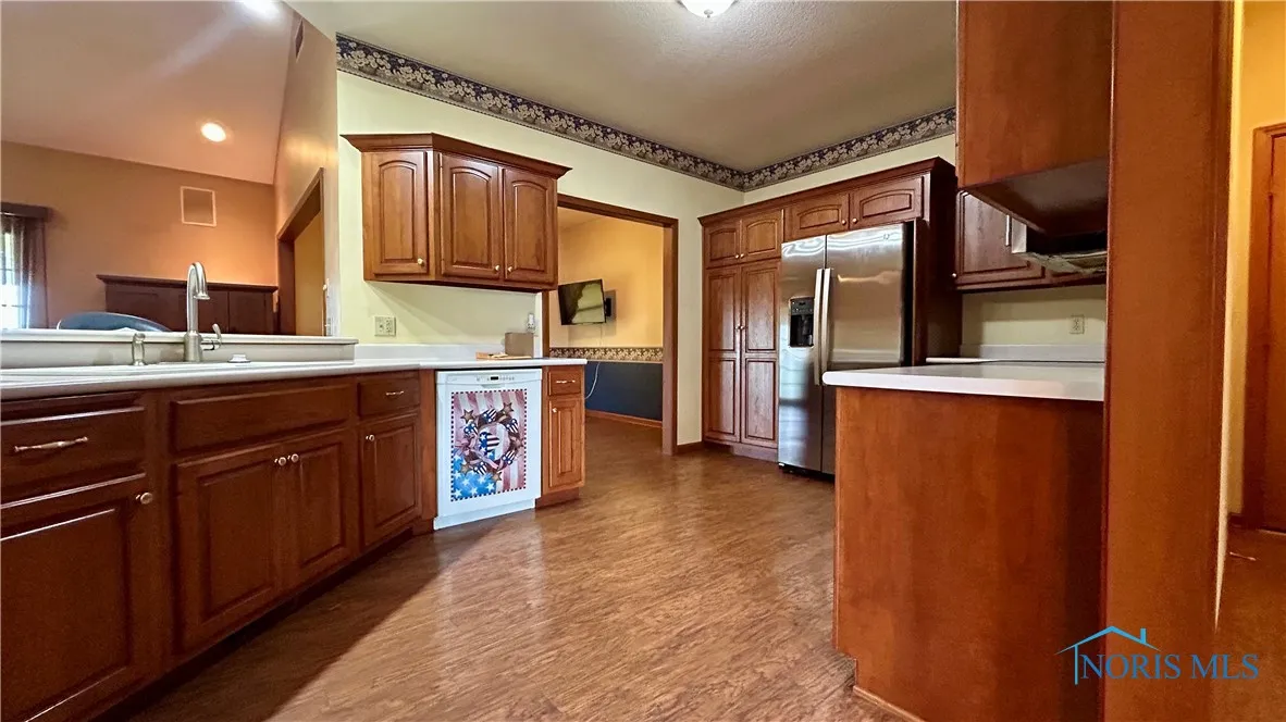 12327 Buckeye Drive, Paulding, Ohio 45879, 3 Bedrooms Bedrooms, 8 Rooms Rooms,3 BathroomsBathrooms,Residential,For Sale,Buckeye,6130180