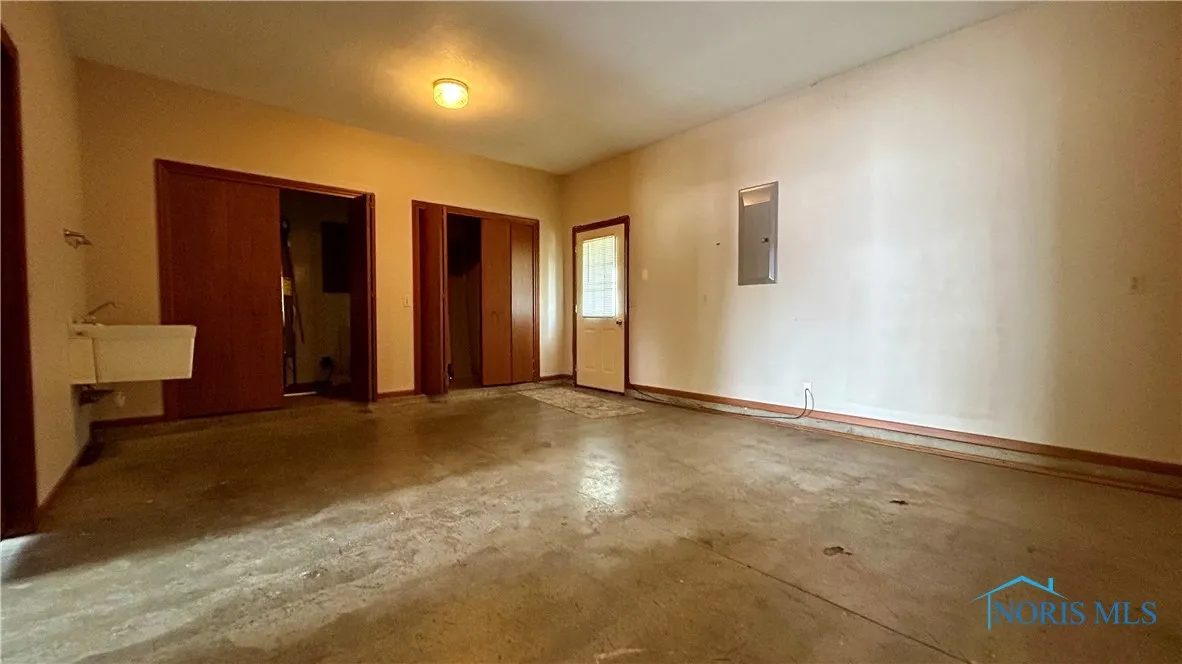 12327 Buckeye Drive, Paulding, Ohio 45879, 3 Bedrooms Bedrooms, 8 Rooms Rooms,3 BathroomsBathrooms,Residential,For Sale,Buckeye,6130180