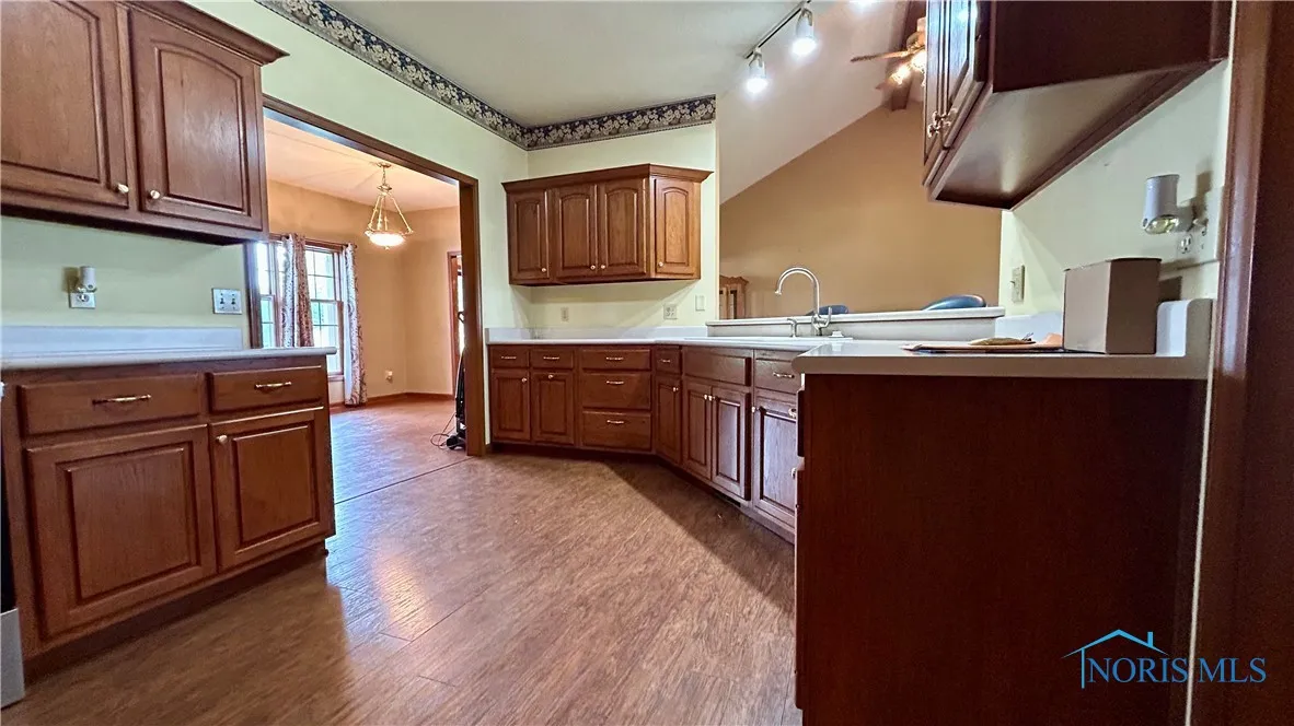 12327 Buckeye Drive, Paulding, Ohio 45879, 3 Bedrooms Bedrooms, 8 Rooms Rooms,3 BathroomsBathrooms,Residential,For Sale,Buckeye,6130180