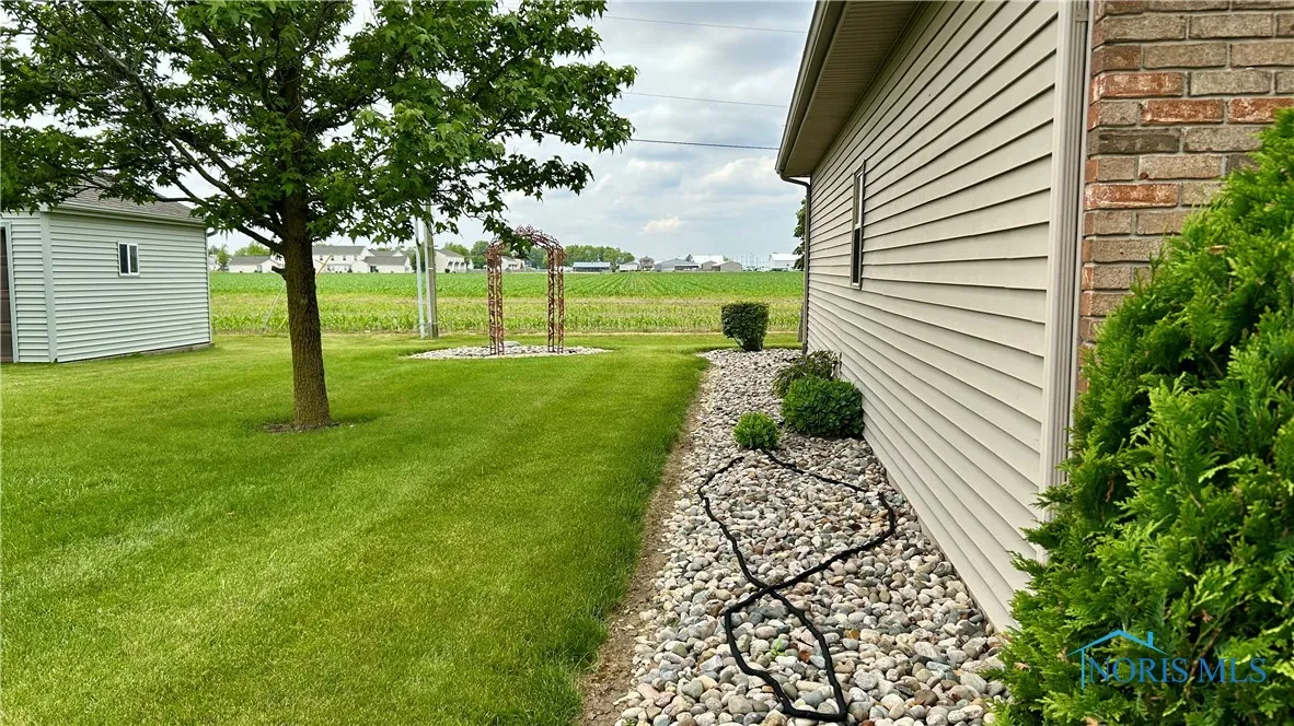 12327 Buckeye Drive, Paulding, Ohio 45879, 3 Bedrooms Bedrooms, 8 Rooms Rooms,3 BathroomsBathrooms,Residential,For Sale,Buckeye,6130180