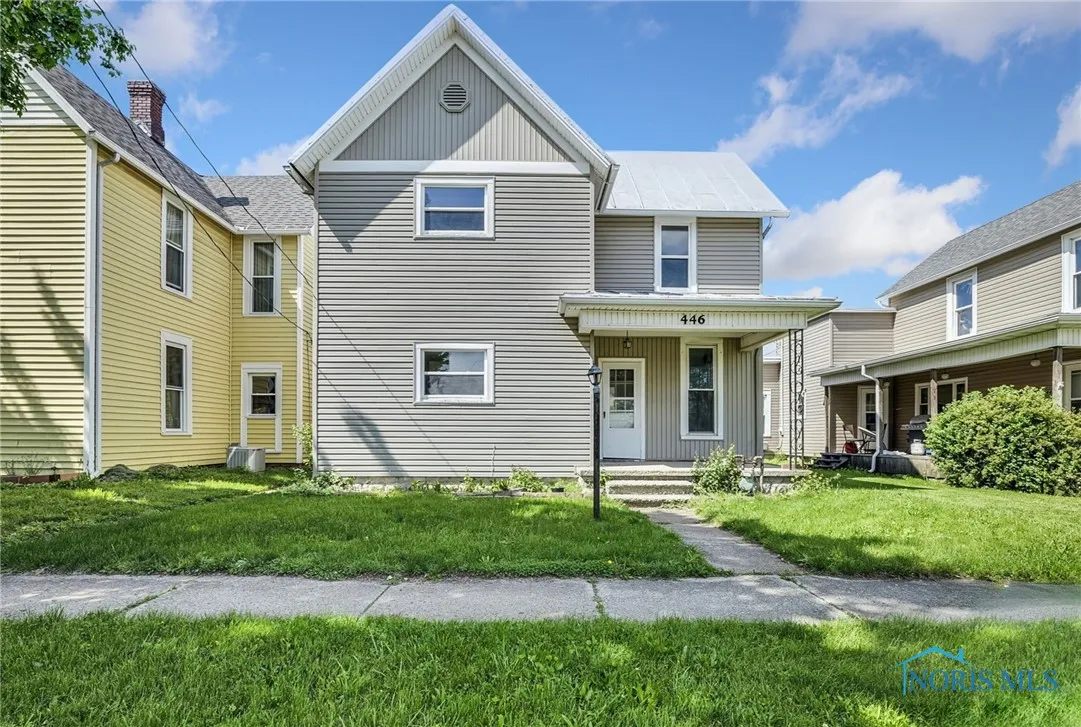 446 Center Street, Findlay, Ohio 45840, 2 Bedrooms Bedrooms, 8 Rooms Rooms,2 BathroomsBathrooms,Residential,For Sale,Center,6130138
