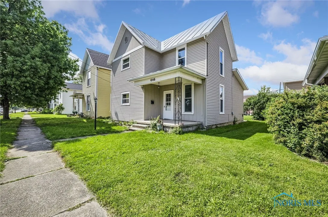446 Center Street, Findlay, Ohio 45840, 2 Bedrooms Bedrooms, 8 Rooms Rooms,2 BathroomsBathrooms,Residential,For Sale,Center,6130138