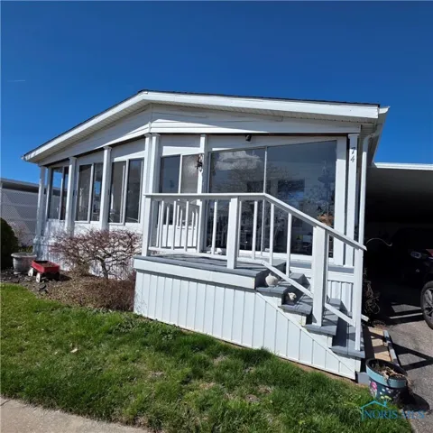 715 S Holland Sylvania, Toledo, Ohio 43615, 3 Bedrooms Bedrooms, 5 Rooms Rooms,2 BathroomsBathrooms,Residential,For Sale,S Holland Sylvania #74,6130220