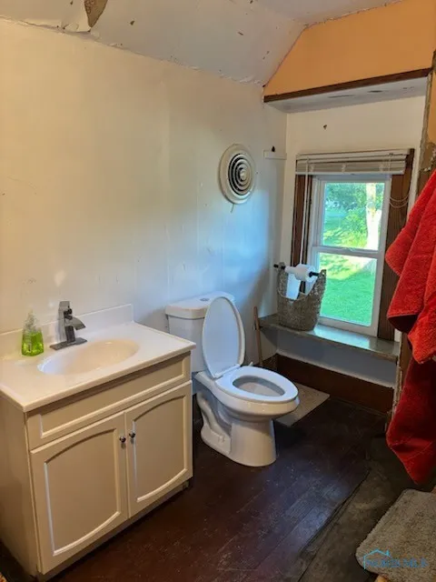 400 S Michigan Street, Alvordton, Ohio 43501, 2 Bedrooms Bedrooms, 5 Rooms Rooms,2 BathroomsBathrooms,Residential,For Sale,Michigan,6130221