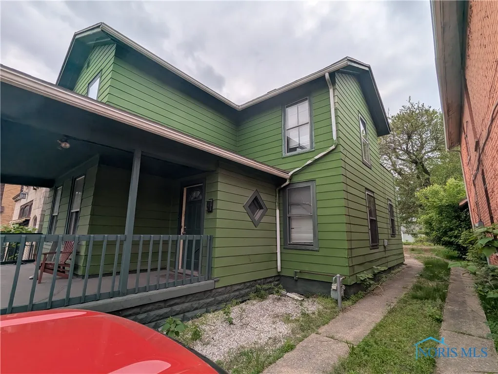 721 N Detroit Avenue, Toledo, Ohio 43607, 3 Bedrooms Bedrooms, 7 Rooms Rooms,1 BathroomBathrooms,Residential,For Sale,Detroit,6130267