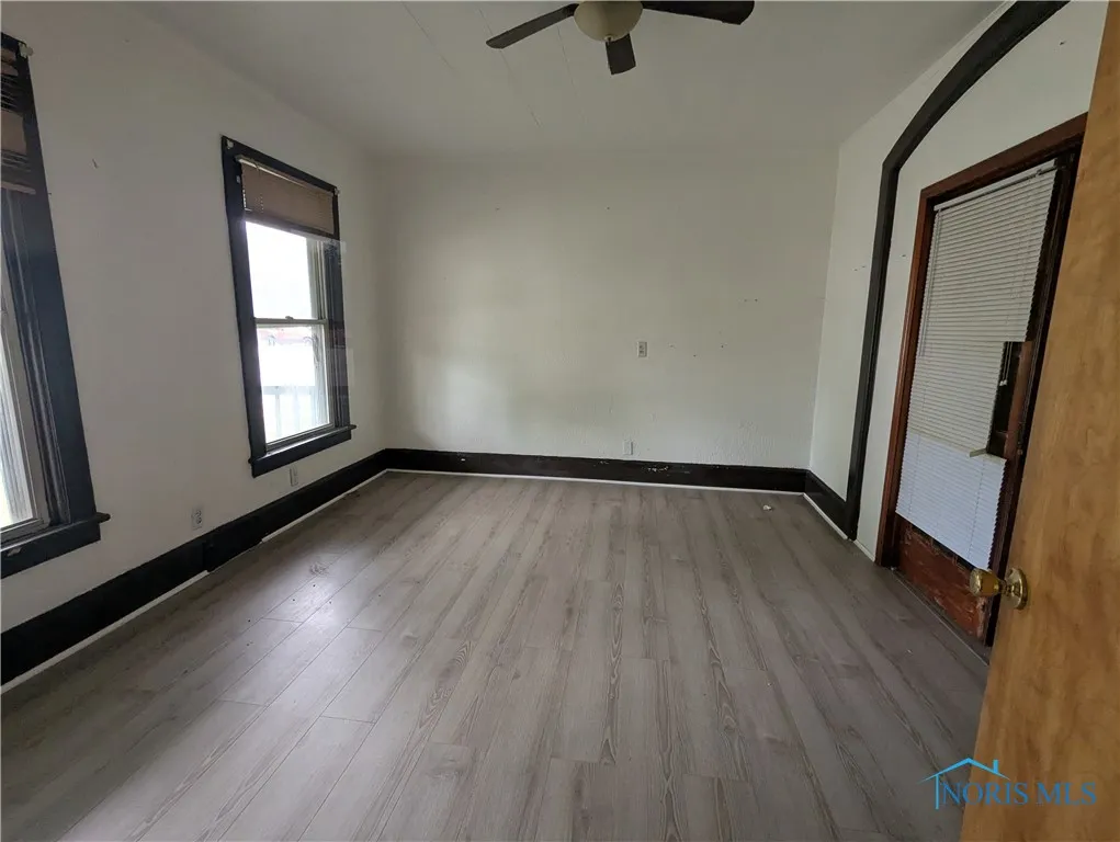 721 N Detroit Avenue, Toledo, Ohio 43607, 3 Bedrooms Bedrooms, 7 Rooms Rooms,1 BathroomBathrooms,Residential,For Sale,Detroit,6130267