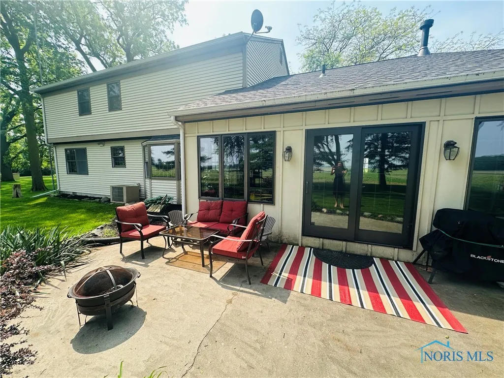 26761 Behrens Road, Defiance, Ohio 43512, 4 Bedrooms Bedrooms, 9 Rooms Rooms,4 BathroomsBathrooms,Residential,For Sale,Behrens,6130342