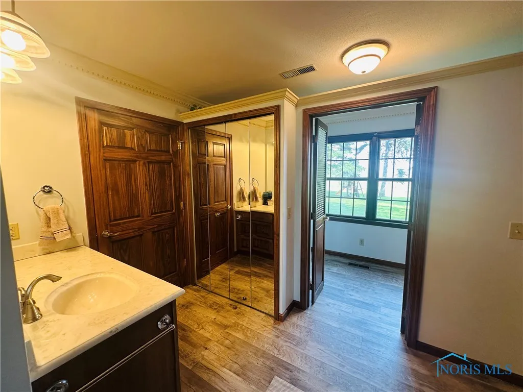 26761 Behrens Road, Defiance, Ohio 43512, 4 Bedrooms Bedrooms, 9 Rooms Rooms,4 BathroomsBathrooms,Residential,For Sale,Behrens,6130342