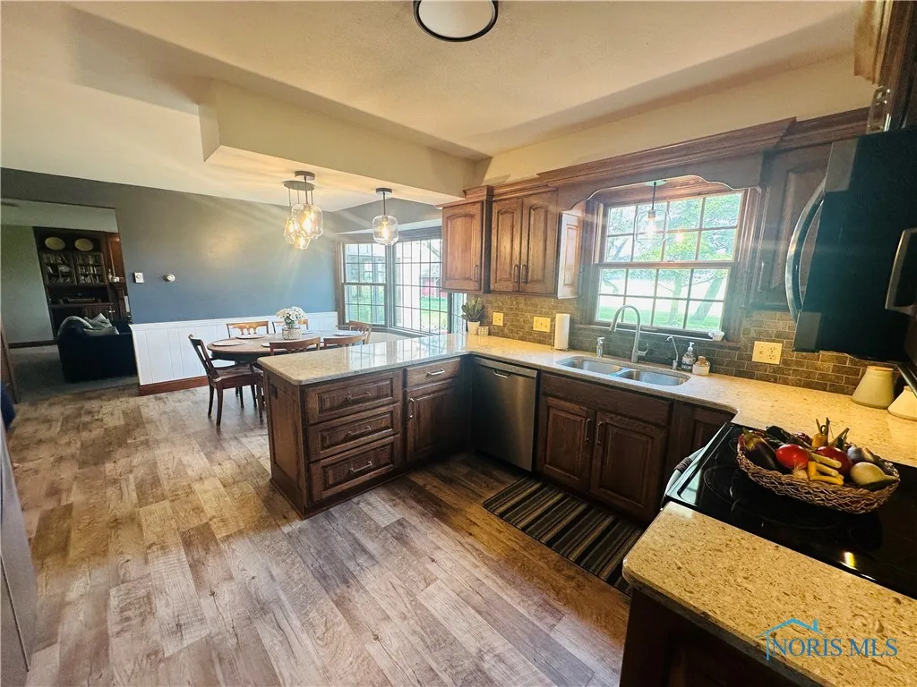 26761 Behrens Road, Defiance, Ohio 43512, 4 Bedrooms Bedrooms, 9 Rooms Rooms,4 BathroomsBathrooms,Residential,For Sale,Behrens,6130342