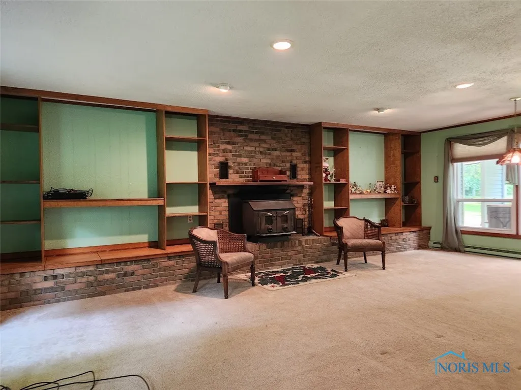 7539 Maumee Western Road, Maumee, Ohio 43537, 3 Bedrooms Bedrooms, 9 Rooms Rooms,2 BathroomsBathrooms,Residential,For Sale,Maumee Western,6130343