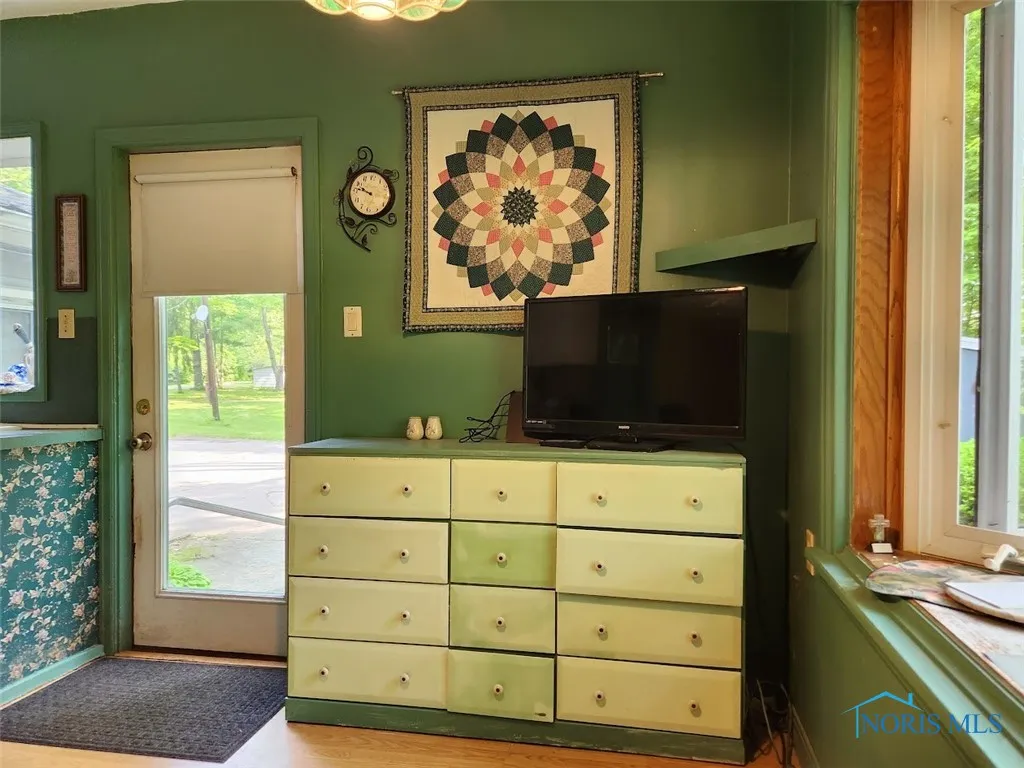 7539 Maumee Western Road, Maumee, Ohio 43537, 3 Bedrooms Bedrooms, 9 Rooms Rooms,2 BathroomsBathrooms,Residential,For Sale,Maumee Western,6130343