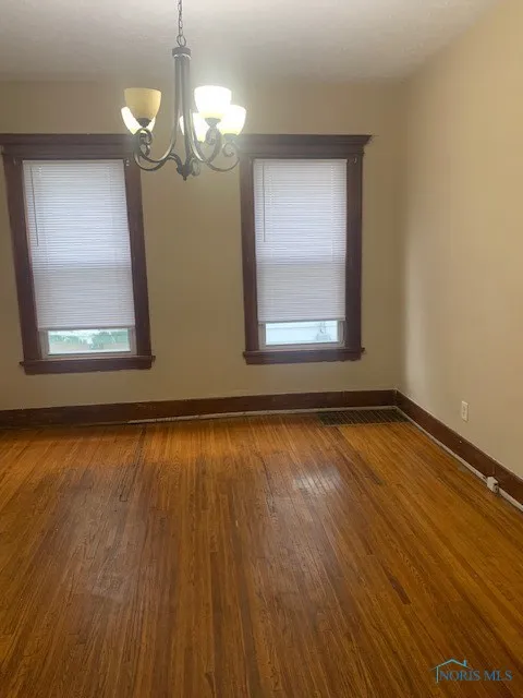 102 Melrose Avenue, Toledo, Ohio 43610, 3 Bedrooms Bedrooms, ,1 BathroomBathrooms,Residential Lease,For Rent,melrose,6130329