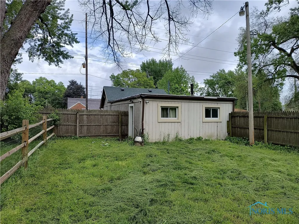 4437 Jackman Road, Toledo, Ohio 43612, ,Commercial Sale,For Sale,Jackman,6130573