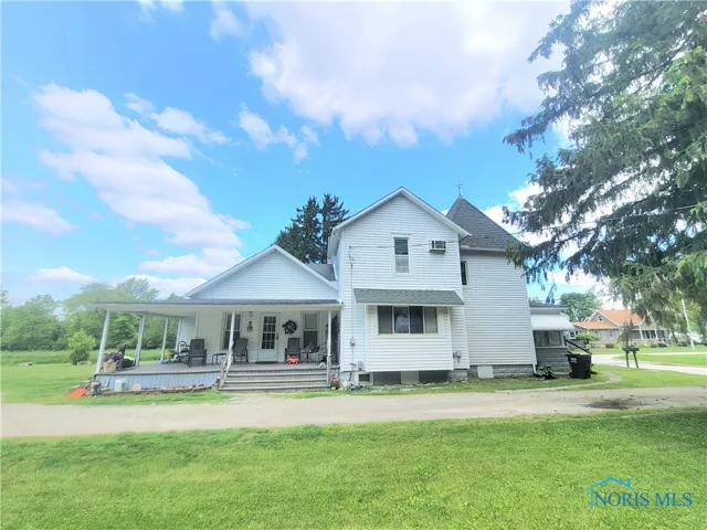 712 Lueke Avenue, Woodville, Ohio 43469, ,Residential Income,For Sale,Lueke,6130646