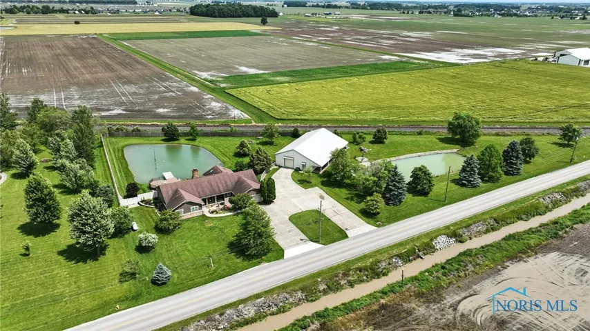 24340 Hull Prairie Road, Perrysburg, Ohio 43551, 5 Bedrooms Bedrooms, 8 Rooms Rooms,4 BathroomsBathrooms,Residential,For Sale,Hull Prairie,6130669