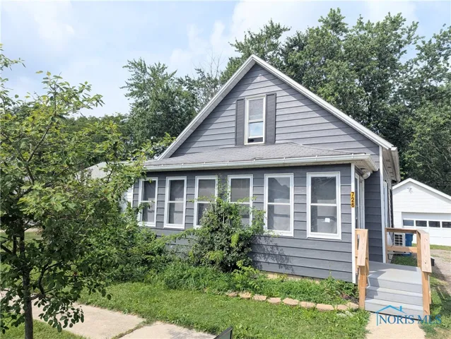 726 S Lynn Street, Bryan, Ohio 43506, 3 Bedrooms Bedrooms, 6 Rooms Rooms,2 BathroomsBathrooms,Residential,For Sale,Lynn,6130731