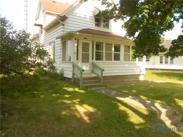 2815 Mulberry Street, Toledo, Ohio 43608, 3 Bedrooms Bedrooms, 7 Rooms Rooms,1 BathroomBathrooms,Residential,For Sale,Mulberry,6130766