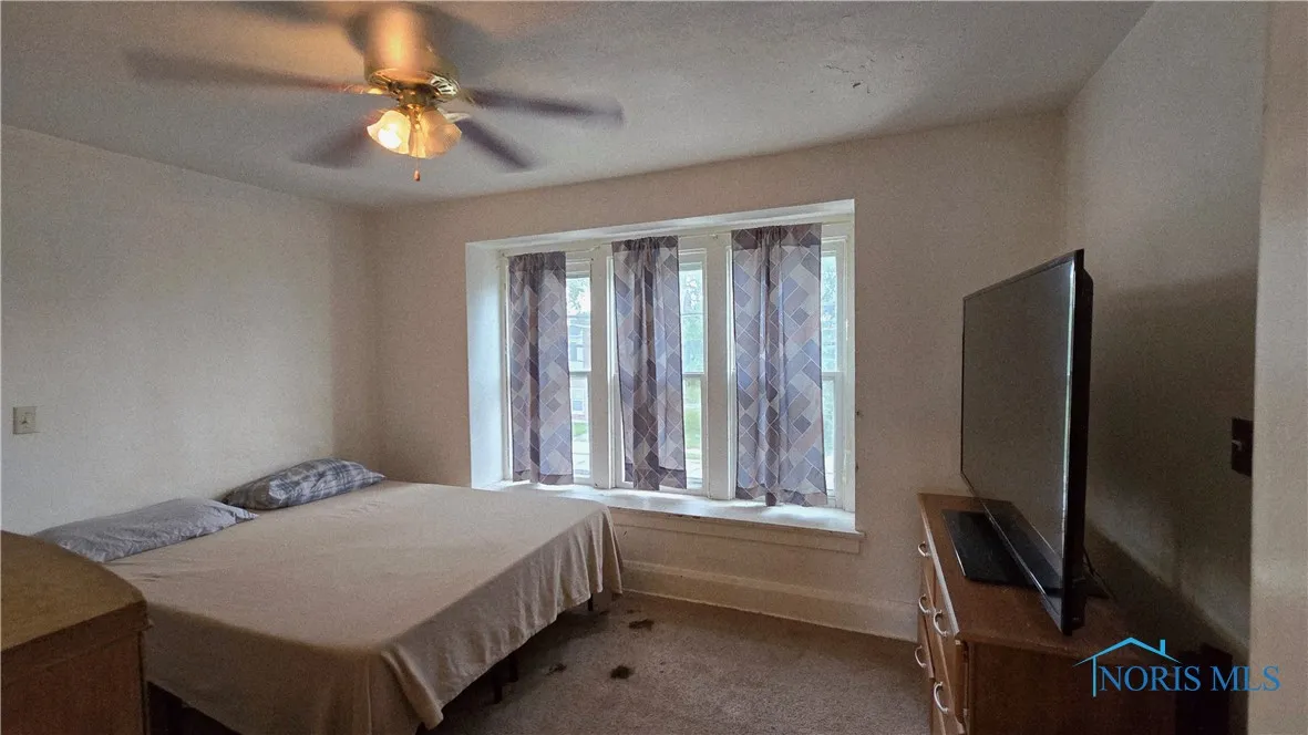 3146 131st Street, Toledo, Ohio 43611, 3 Bedrooms Bedrooms, 6 Rooms Rooms,6 BathroomsBathrooms,Residential,For Sale,131st,6130666