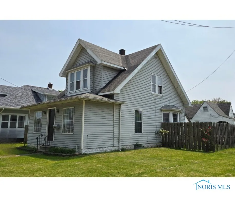 3146 131st Street, Toledo, Ohio 43611, 3 Bedrooms Bedrooms, 6 Rooms Rooms,6 BathroomsBathrooms,Residential,For Sale,131st,6130666