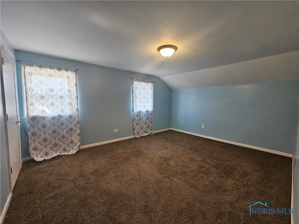222 Hopkins Street, Defiance, Ohio 43512, 4 Bedrooms Bedrooms, 8 Rooms Rooms,2 BathroomsBathrooms,Residential,For Sale,Hopkins,6130776