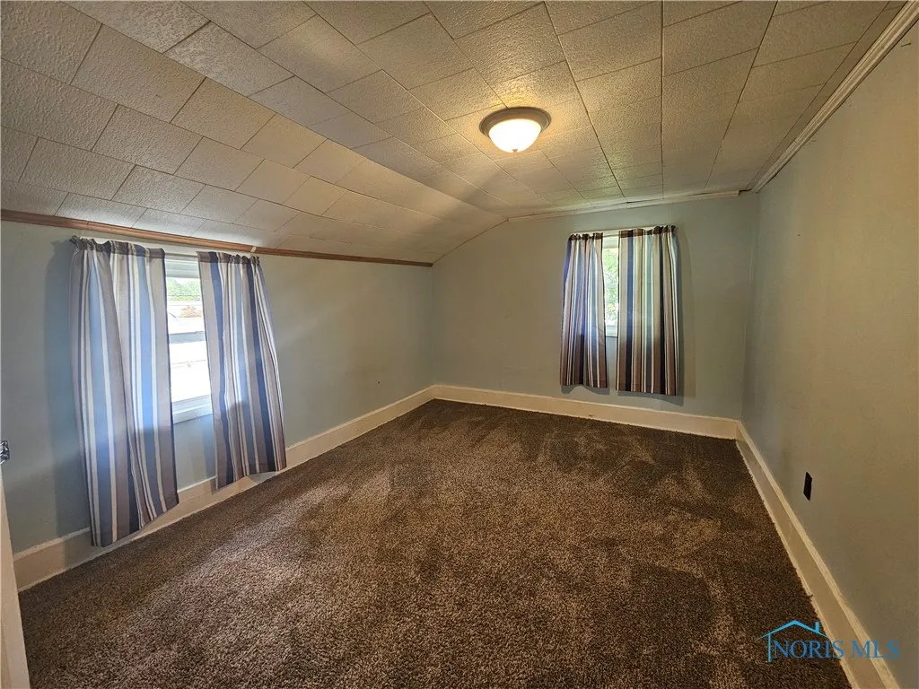 222 Hopkins Street, Defiance, Ohio 43512, 4 Bedrooms Bedrooms, 8 Rooms Rooms,2 BathroomsBathrooms,Residential,For Sale,Hopkins,6130776