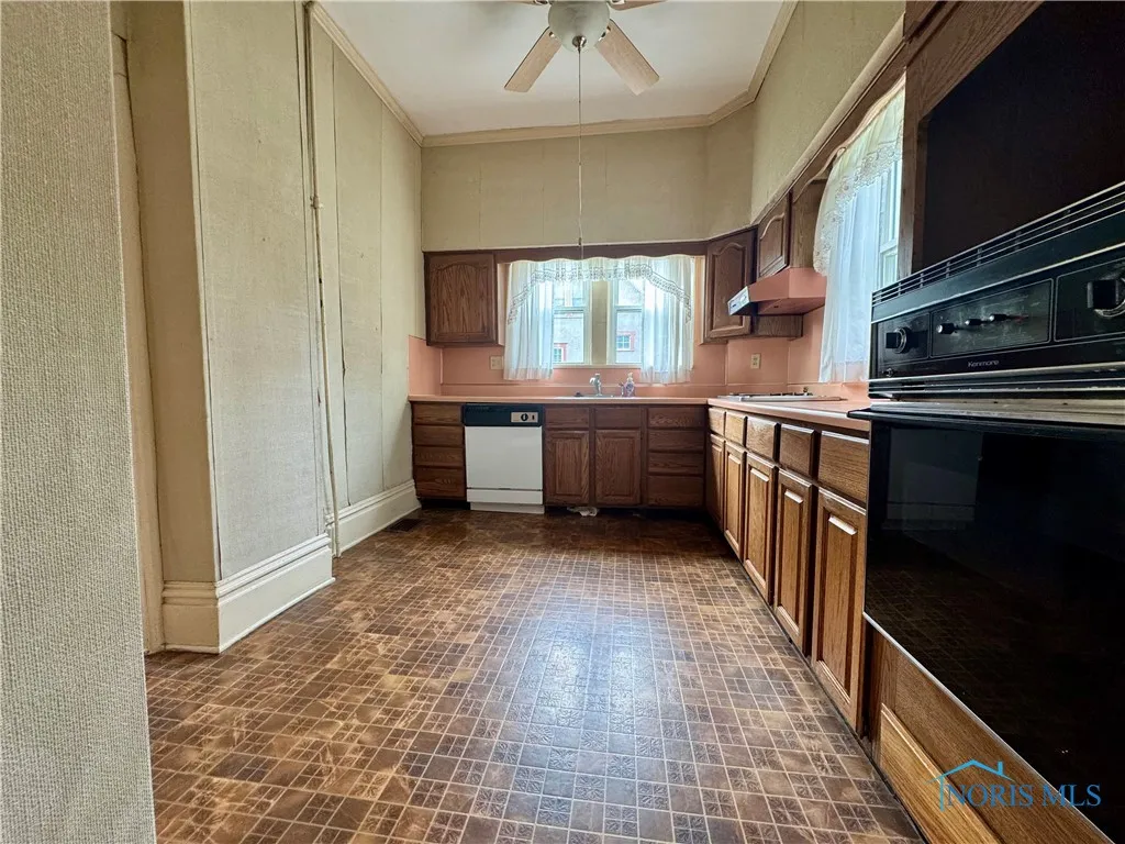 308 S Main Street, Hicksville, Ohio 43526, 3 Bedrooms Bedrooms, 8 Rooms Rooms,2 BathroomsBathrooms,Residential,For Sale,Main,6130746