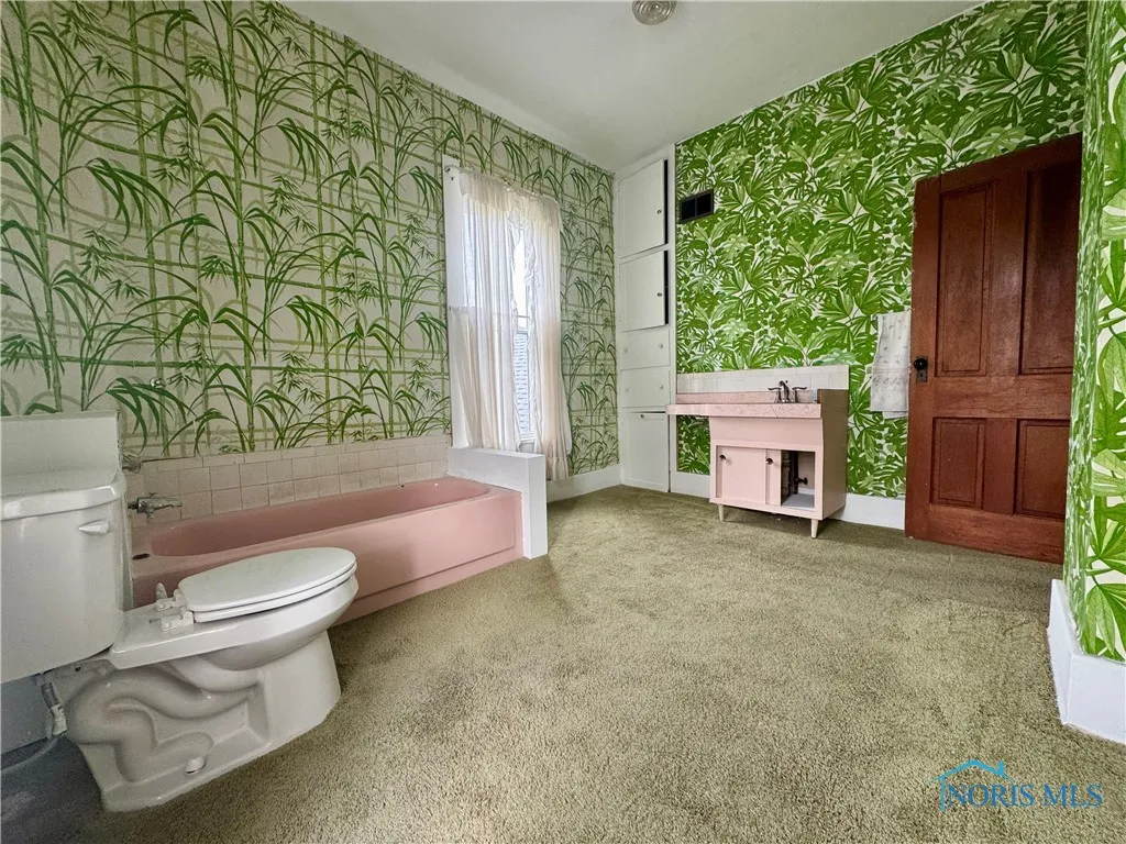 308 S Main Street, Hicksville, Ohio 43526, 3 Bedrooms Bedrooms, 8 Rooms Rooms,2 BathroomsBathrooms,Residential,For Sale,Main,6130746