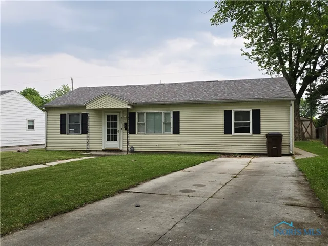 711 Circle Drive, Fostoria, Ohio 44830, 3 Bedrooms Bedrooms, 7 Rooms Rooms,1 BathroomBathrooms,Residential,For Sale,Circle,6130856