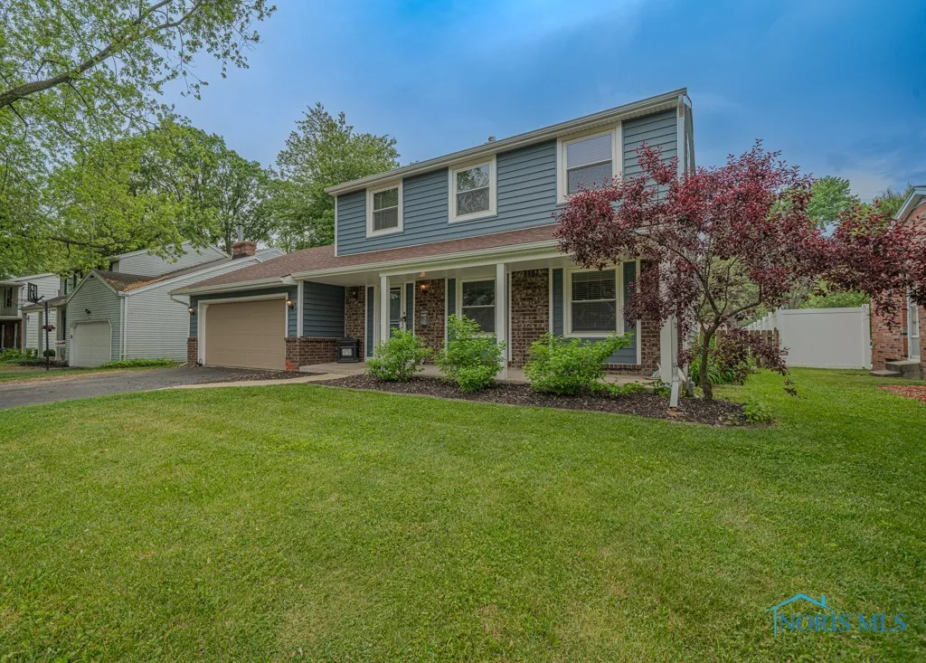 3849 Sylvanwood Drive, Sylvania, Ohio 43560, 4 Bedrooms Bedrooms, 7 Rooms Rooms,3 BathroomsBathrooms,Residential,For Sale,Sylvanwood,6130857