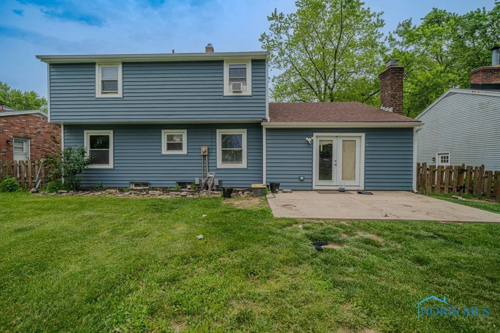 3849 Sylvanwood Drive, Sylvania, Ohio 43560, 4 Bedrooms Bedrooms, 7 Rooms Rooms,3 BathroomsBathrooms,Residential,For Sale,Sylvanwood,6130857