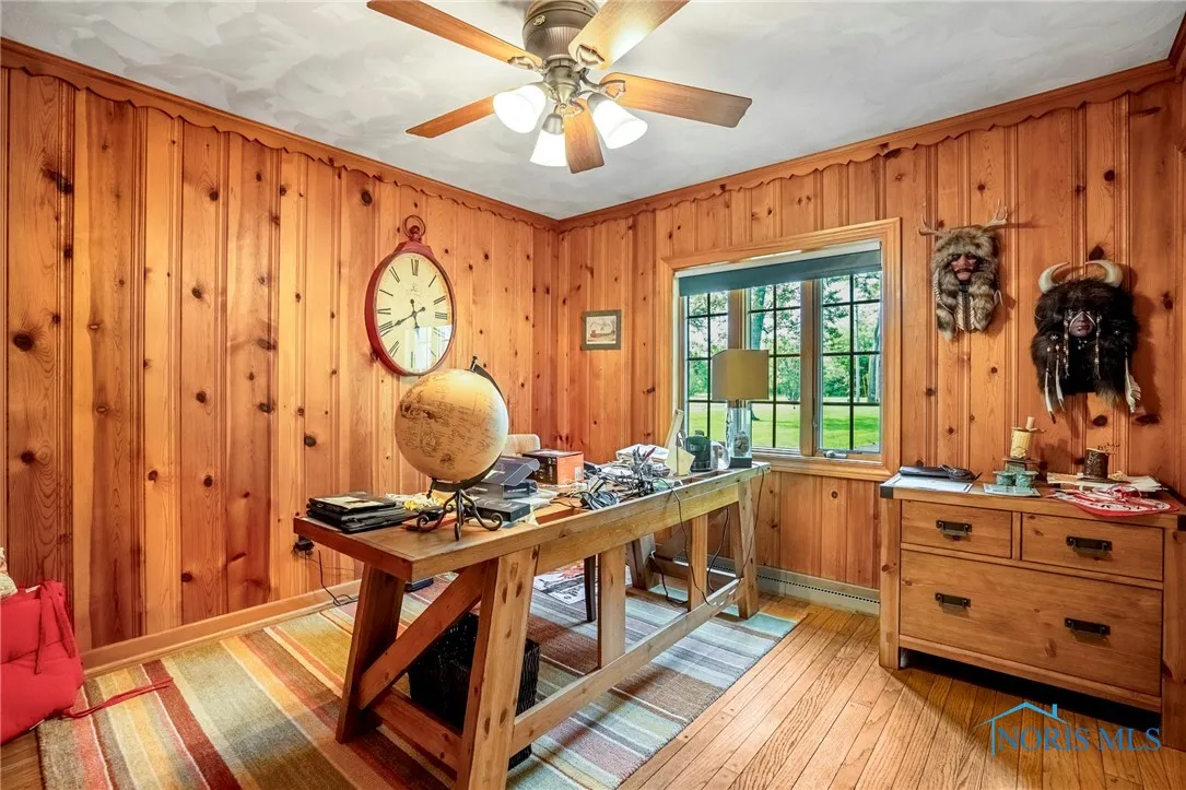 16890 W River Road, Bowling Green, Ohio 43402, 5 Bedrooms Bedrooms, 15 Rooms Rooms,5 BathroomsBathrooms,Residential,For Sale,River,6130826