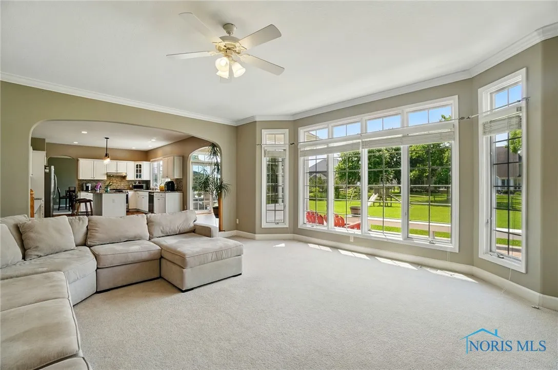 7433 Valhalla Drive, Maumee, Ohio 43537, 4 Bedrooms Bedrooms, 14 Rooms Rooms,4 BathroomsBathrooms,Residential,For Sale,Valhalla,6130863