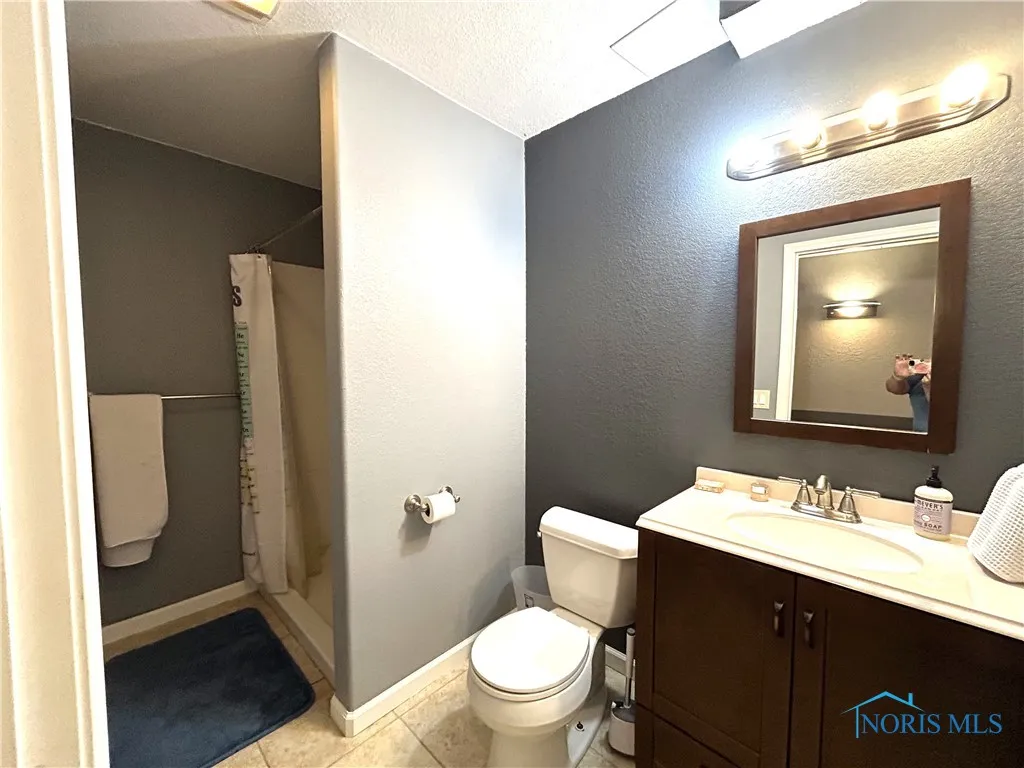 7939 N Woodbridge Road, Monclova, Ohio 43542, 4 Bedrooms Bedrooms, 13 Rooms Rooms,4 BathroomsBathrooms,Residential,For Sale,Woodbridge,6130875