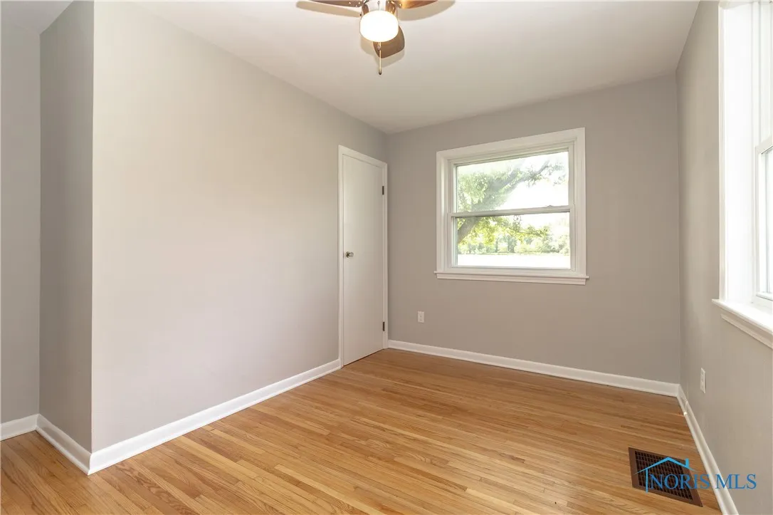 12922 Airport Highway, Swanton, Ohio 43558, 2 Bedrooms Bedrooms, 6 Rooms Rooms,1 BathroomBathrooms,Residential,For Sale,Airport,6130784