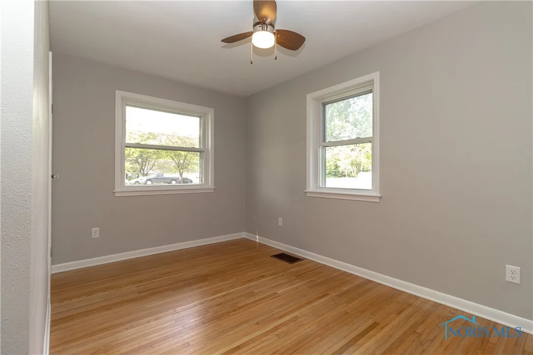 12922 Airport Highway, Swanton, Ohio 43558, 2 Bedrooms Bedrooms, 6 Rooms Rooms,1 BathroomBathrooms,Residential,For Sale,Airport,6130784