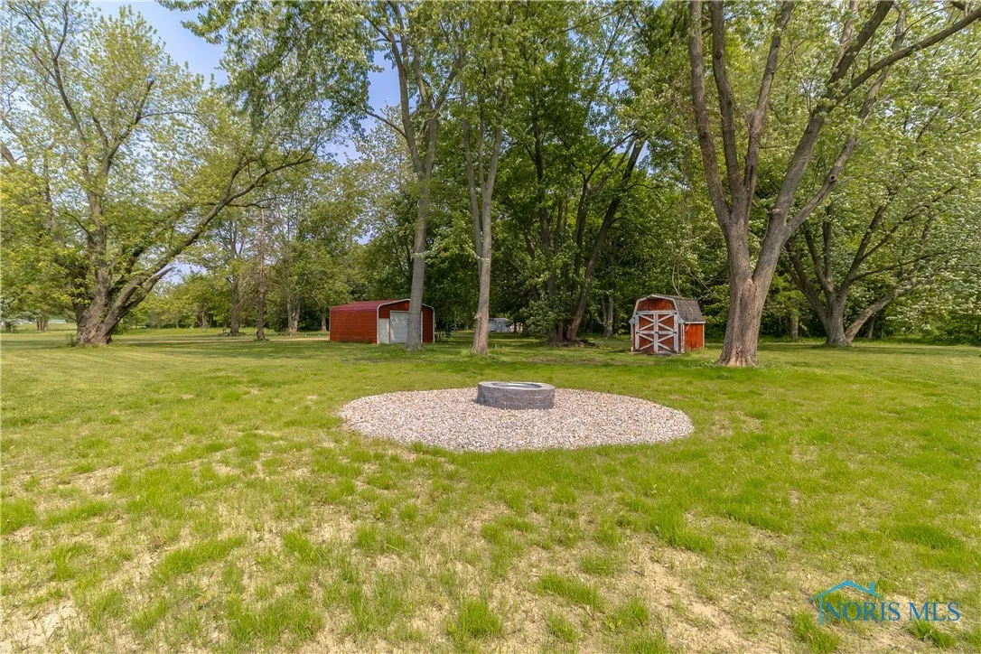 12922 Airport Highway, Swanton, Ohio 43558, 2 Bedrooms Bedrooms, 6 Rooms Rooms,1 BathroomBathrooms,Residential,For Sale,Airport,6130784