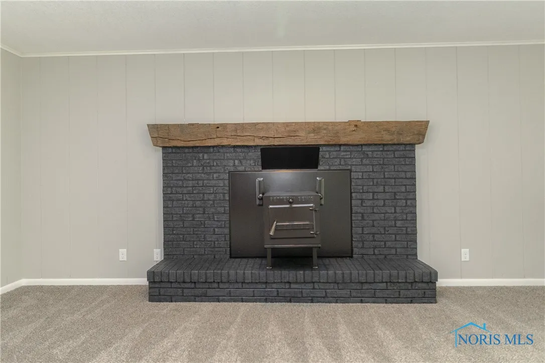 12922 Airport Highway, Swanton, Ohio 43558, 2 Bedrooms Bedrooms, 6 Rooms Rooms,1 BathroomBathrooms,Residential,For Sale,Airport,6130784