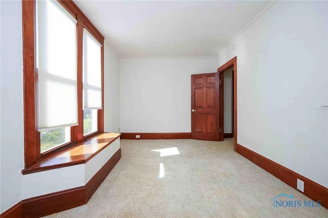 117 3rd Street, Findlay, Ohio 45840, 3 Bedrooms Bedrooms, 7 Rooms Rooms,2 BathroomsBathrooms,Residential,For Sale,3rd,6131073