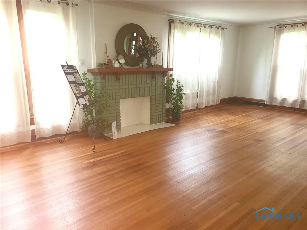 117 3rd Street, Findlay, Ohio 45840, 3 Bedrooms Bedrooms, 7 Rooms Rooms,2 BathroomsBathrooms,Residential,For Sale,3rd,6131073