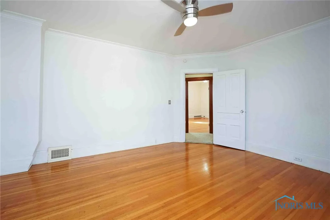 117 3rd Street, Findlay, Ohio 45840, 3 Bedrooms Bedrooms, 7 Rooms Rooms,2 BathroomsBathrooms,Residential,For Sale,3rd,6131073
