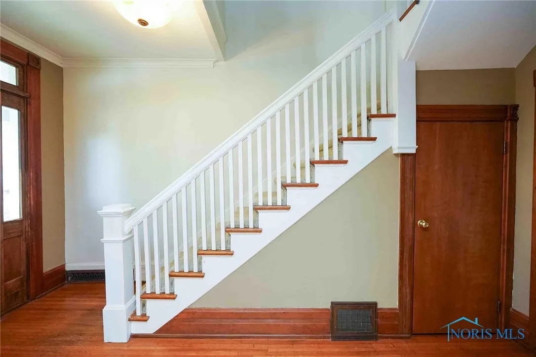 117 3rd Street, Findlay, Ohio 45840, 3 Bedrooms Bedrooms, 7 Rooms Rooms,2 BathroomsBathrooms,Residential,For Sale,3rd,6131073