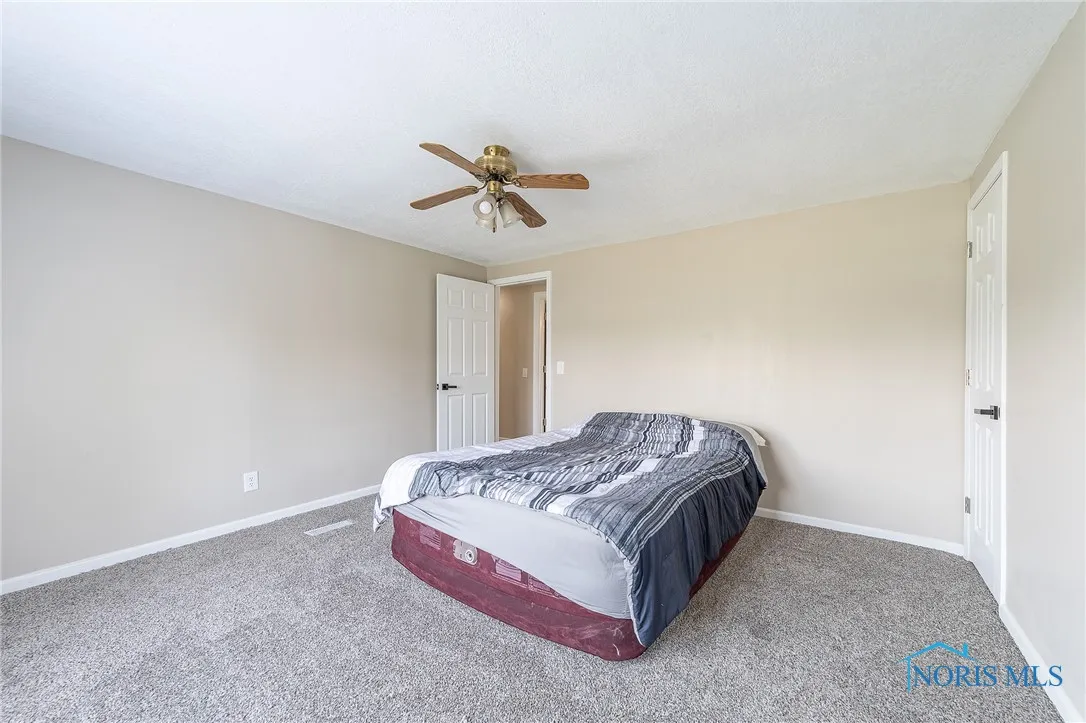 1303 Chateau Circle 60, Findlay, Ohio 45840, 3 Bedrooms Bedrooms, 6 Rooms Rooms,2 BathroomsBathrooms,Residential,For Sale,Chateau,6131230