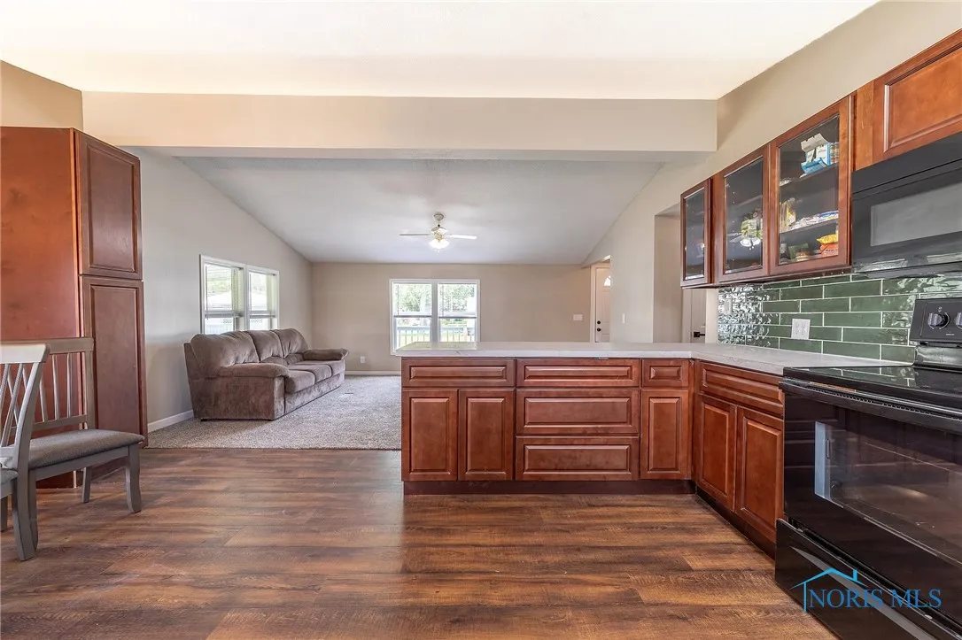 1303 Chateau Circle 60, Findlay, Ohio 45840, 3 Bedrooms Bedrooms, 6 Rooms Rooms,2 BathroomsBathrooms,Residential,For Sale,Chateau,6131230