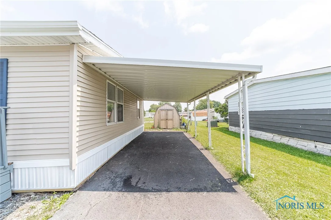 1303 Chateau Circle 60, Findlay, Ohio 45840, 3 Bedrooms Bedrooms, 6 Rooms Rooms,2 BathroomsBathrooms,Residential,For Sale,Chateau,6131230