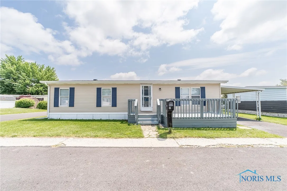 1303 Chateau Circle 60, Findlay, Ohio 45840, 3 Bedrooms Bedrooms, 6 Rooms Rooms,2 BathroomsBathrooms,Residential,For Sale,Chateau,6131230