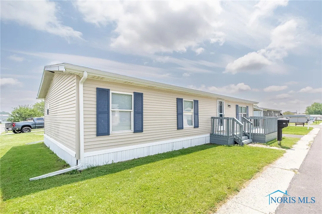 1303 Chateau Circle 60, Findlay, Ohio 45840, 3 Bedrooms Bedrooms, 6 Rooms Rooms,2 BathroomsBathrooms,Residential,For Sale,Chateau,6131230